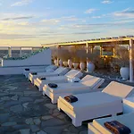 米科诺斯湾度假酒店&别墅 4* Mykonos Town