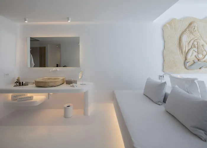 Mykonos Bay & 4* Mykonos Town